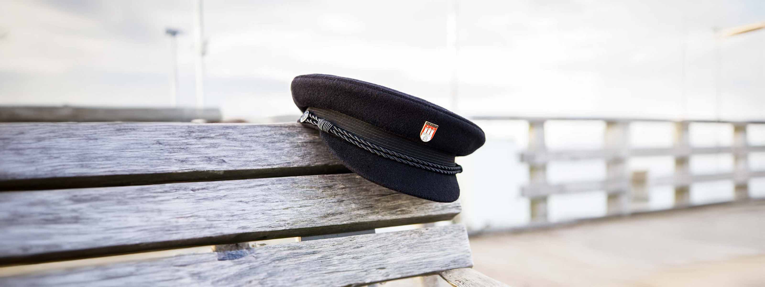 Damen - Accessoires - Caps & Elbsegler