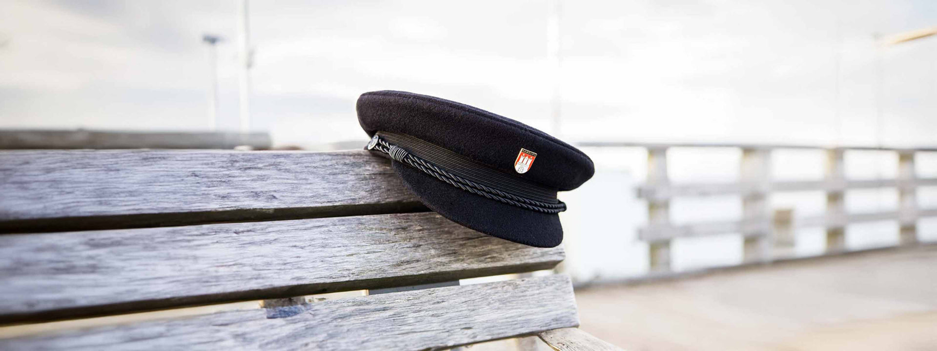 Damen - Accessoires - Caps & Elbsegler